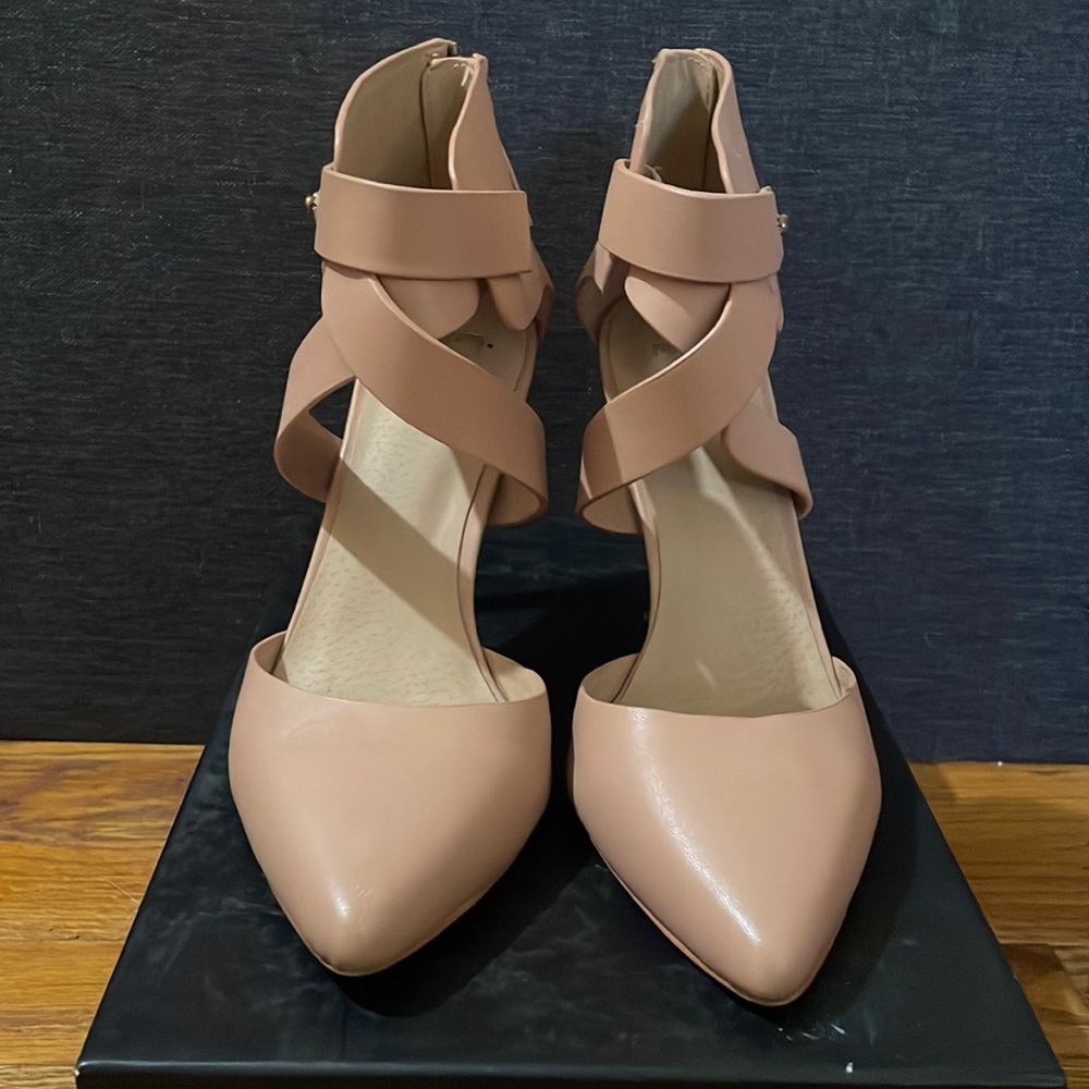 Gently worn DUSTY PINK Joe's Jeans heels, Size 7.5. Leather w/wrap ankle